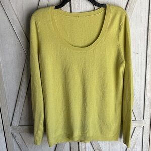 J.Crew 100% Cashmere Scoop Neck Sweater Chartreuse Yellow Green Size Medium
